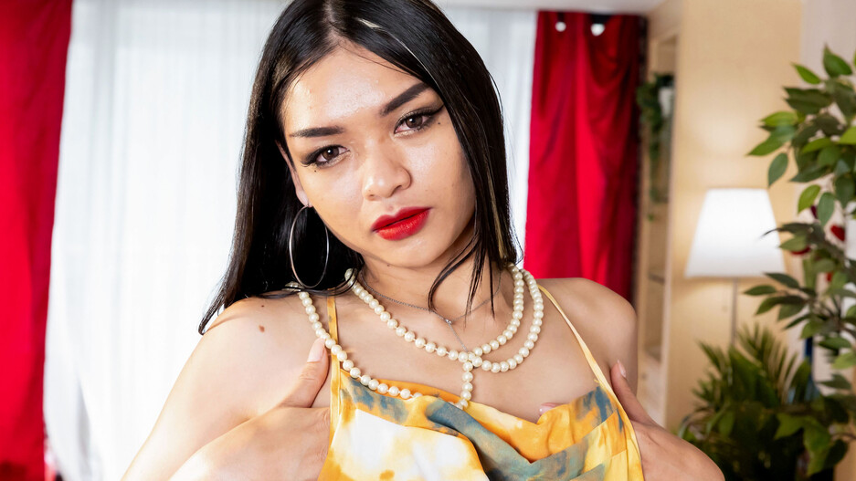 Yu Is Your Monday Treat!