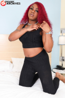 Chole Creamz Is Looking For Fun