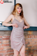Debuting Simone Starr